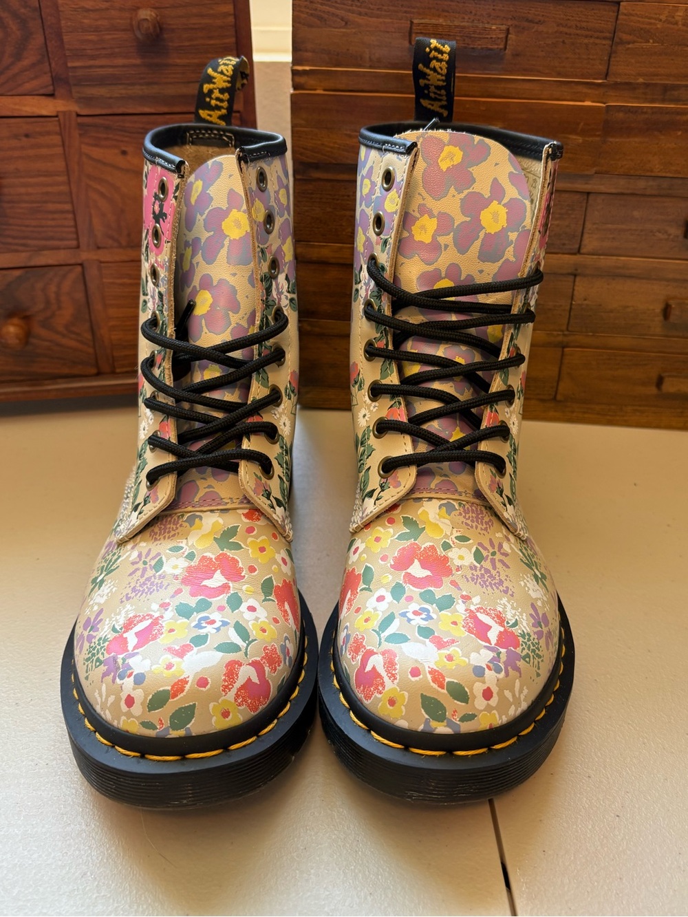 Dr. Martens 1460 Floral Mash Up Backhand boots size 8 - Picture 2 of 8